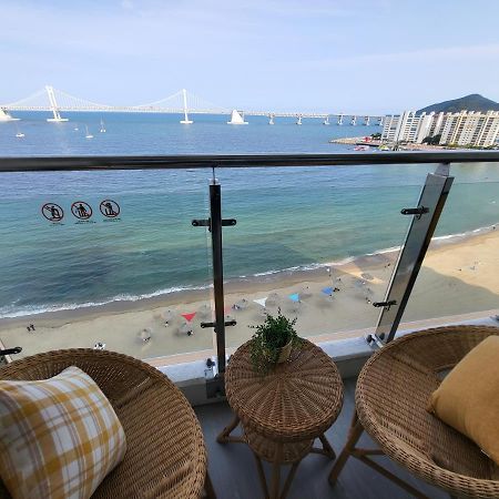Апартаменты Gwangan-Ri Grand Terrace Ocean View Пусан Экстерьер фото