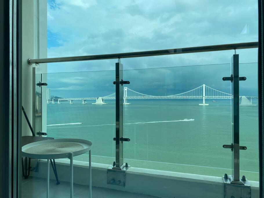Апартаменты Gwangan-Ri Grand Terrace Ocean View Пусан Экстерьер фото